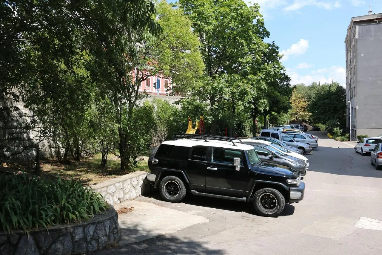 Apartments With Wifi Rijeka - 16455