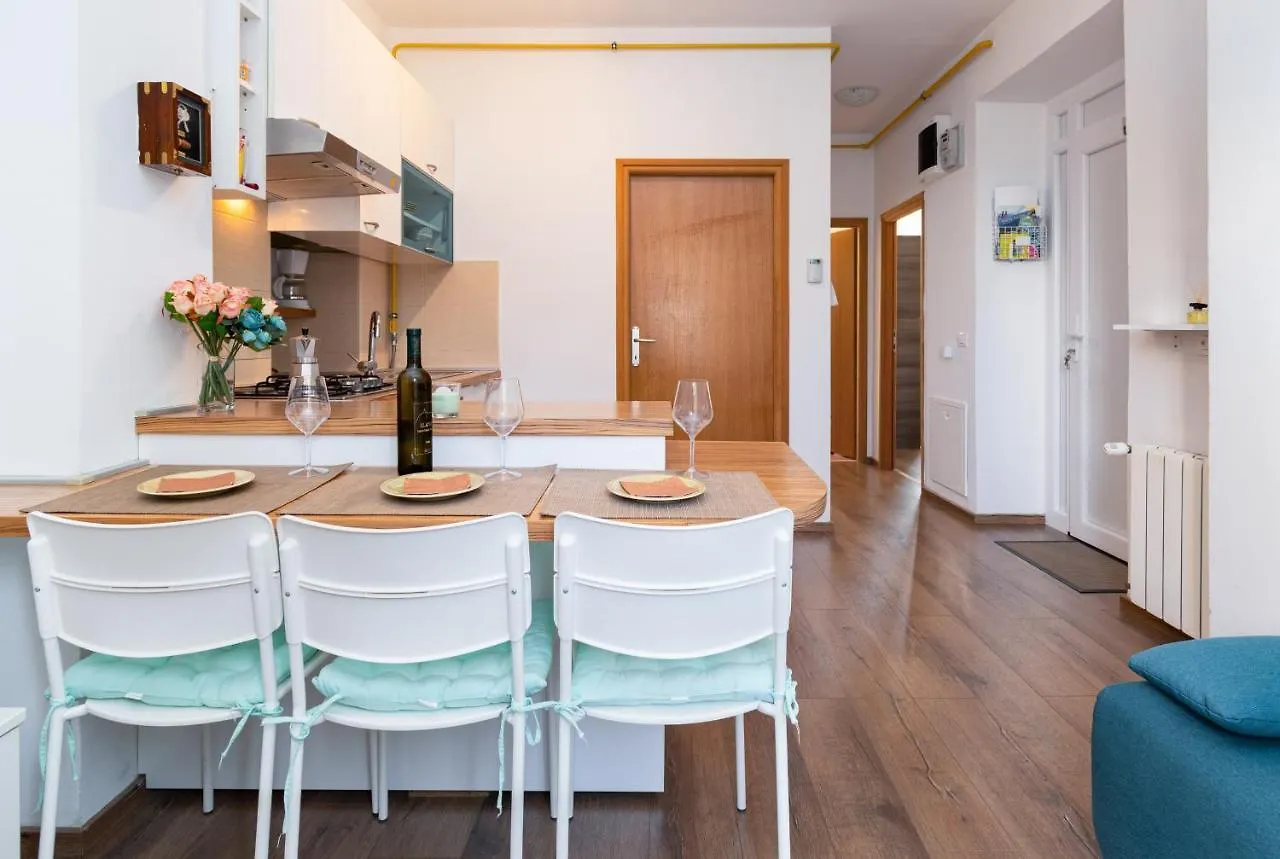 Apartments With Wifi Rijeka - 16455